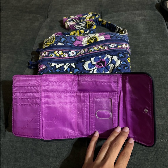 Vera Bradley crossbody with matching wallet - Picture 7 of 7